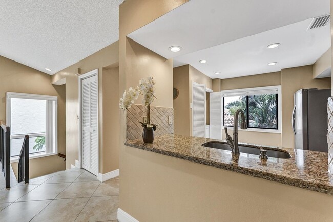 Building Photo - 7888 Granada Pl