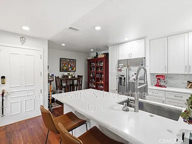 Building Photo - 3860 Amberly Dr