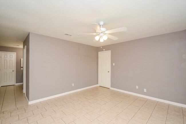 Building Photo - 8607 Crystal Cove Cir