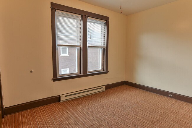 Building Photo - 2318 N 5th St