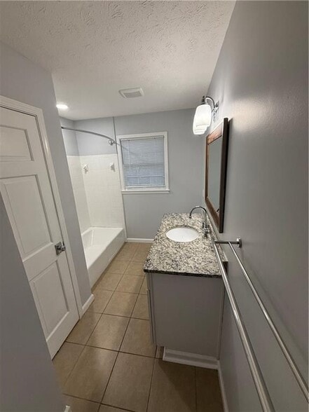 Building Photo - 3210 Ebenezer Rd NE