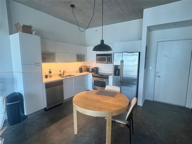 Building Photo - 133 NE 2nd Ave