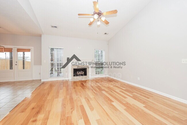 Building Photo - 1006 Prince St