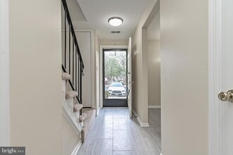 Building Photo - 5934 Grisby House Ct