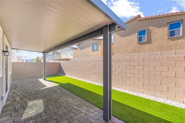 Building Photo - 8923 W Pebble Rd