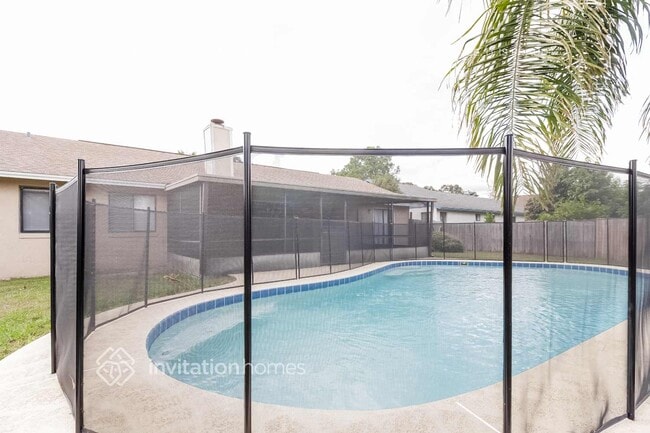 Building Photo - 5579 Westview Dr