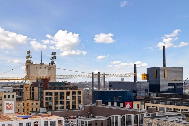 Building Photo - 250 Park Ave