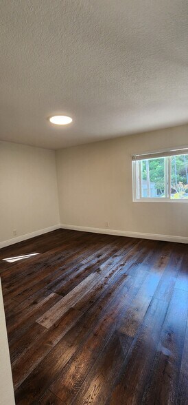 Building Photo - 71 Corsica Dr