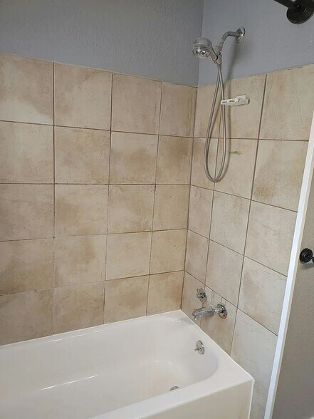 Building Photo - 5401 Highland Ave