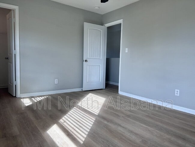 Building Photo - 379 Jasmine Dr