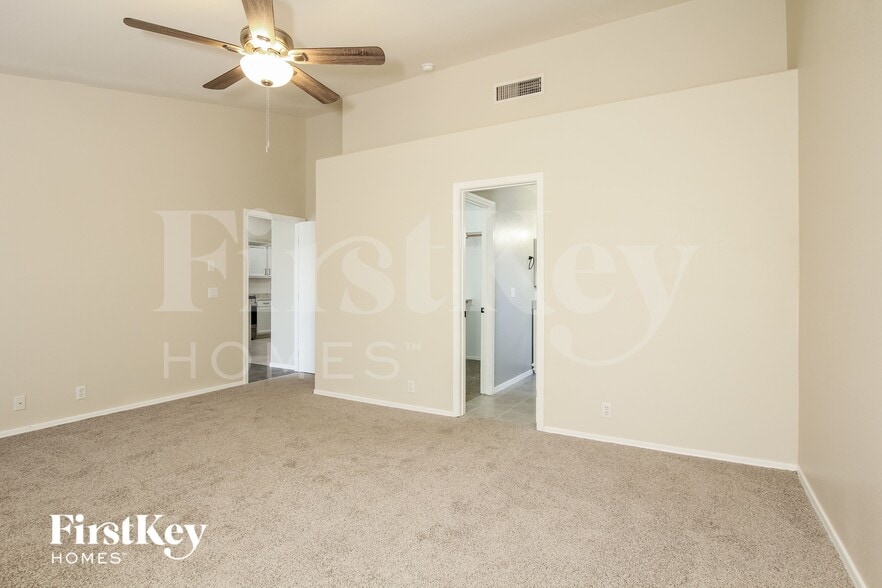 Building Photo - 6396 N 81st Dr