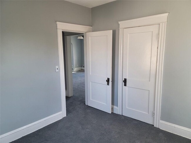 Building Photo - 356 Orient Ave