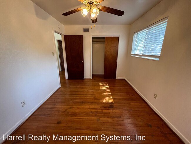 Building Photo - 3 br, 1.5 bath House - 1937 Hilltop Dr.