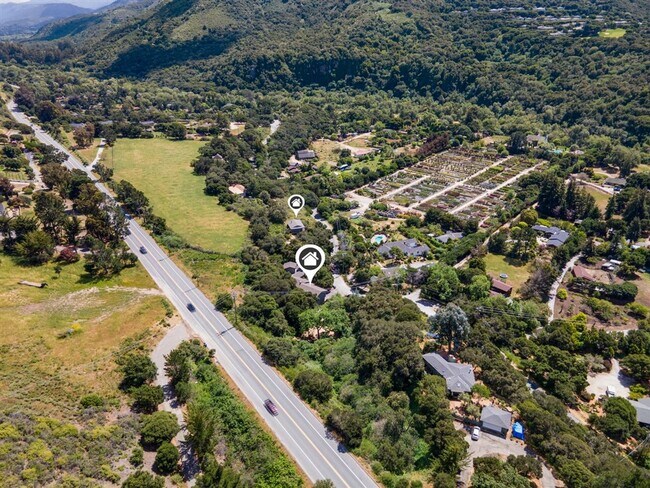 Building Photo - Available Now – Beautiful Carmel Valley Home in Carmel School District