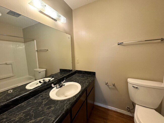 Building Photo - 125th East Ave. Duplex