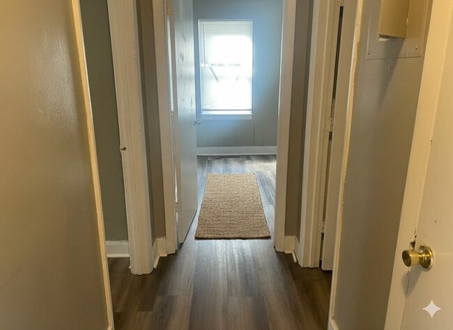 Building Photo - 329 Richmond Dr