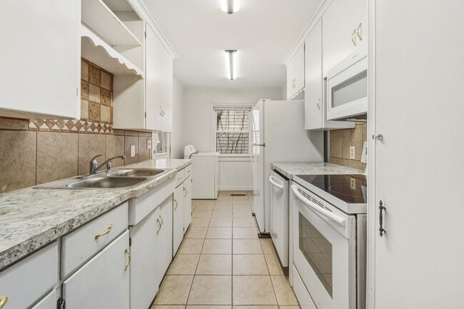 Building Photo - 2020 S P St