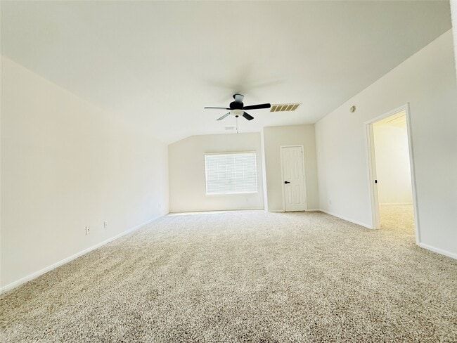 Building Photo - 518 Saffron Ct