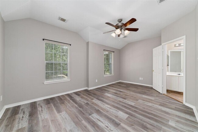 Building Photo - 202 S Walden Elms Cir