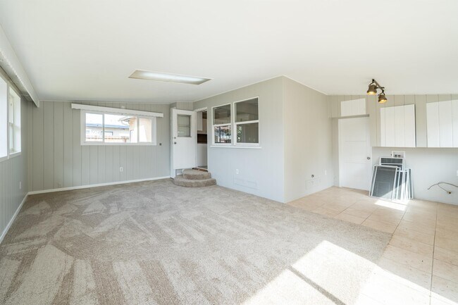 Building Photo - 1611 S Tremont St