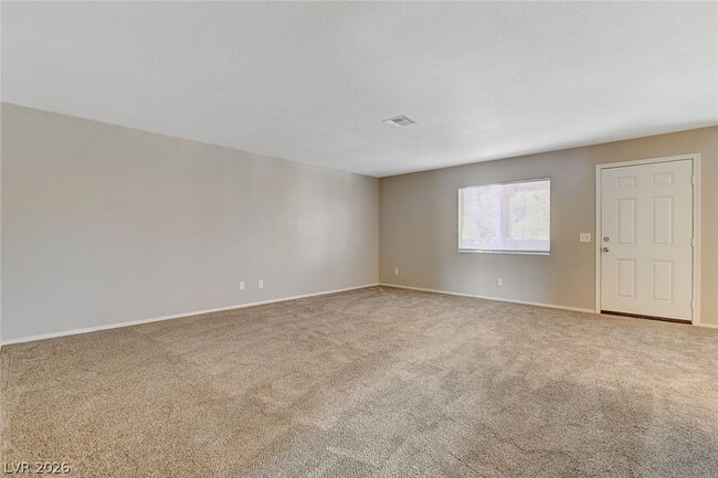 Building Photo - 2216 Benmore St