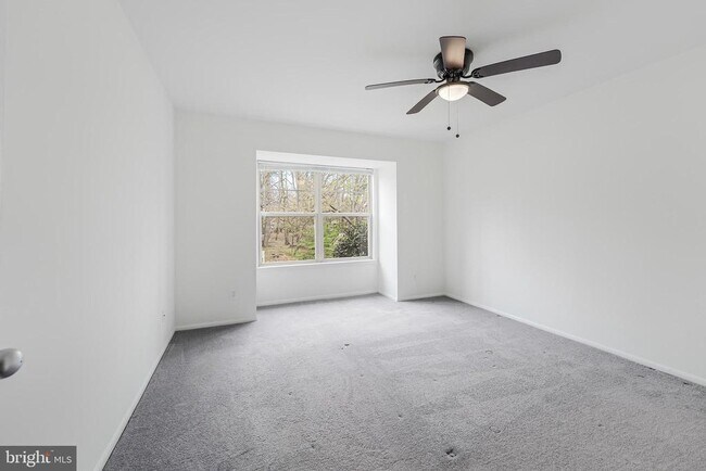 Building Photo - 1719 Ascot Way