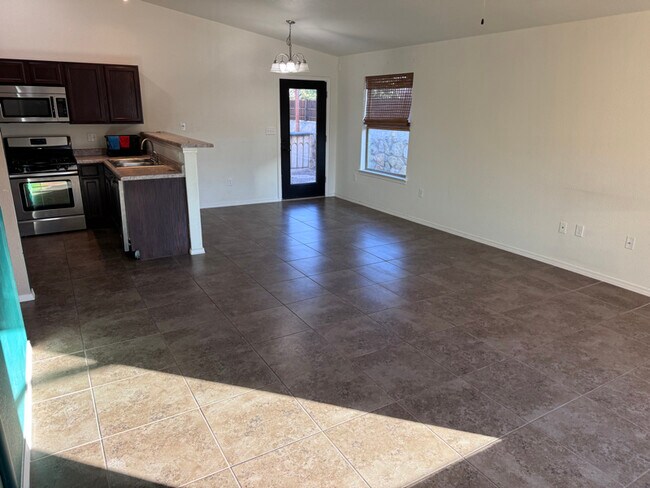 Building Photo - 10644 Canyon Sage Dr