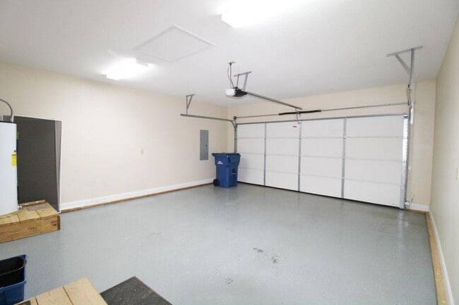 Building Photo - 241 Sweetgrass Ln