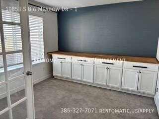 Building Photo - 10853 Big Meadow Dr