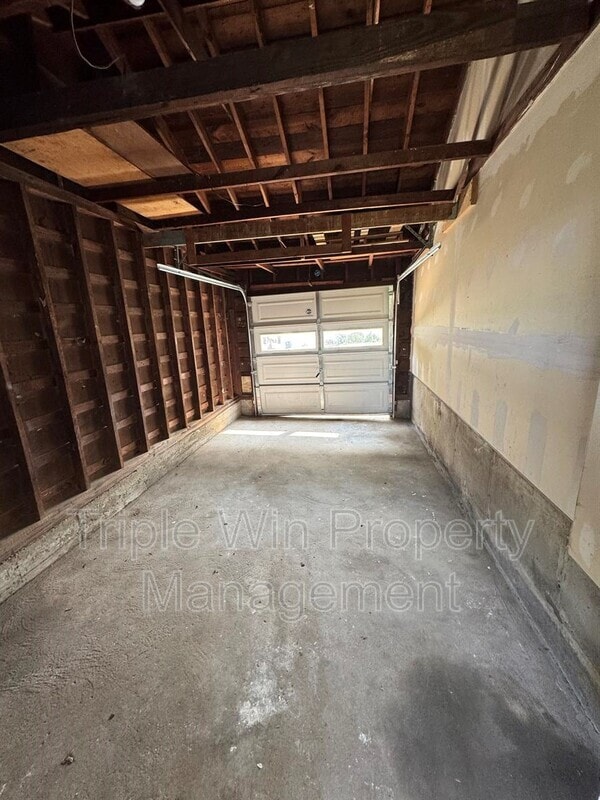 Building Photo - 3155 O Hare Dr