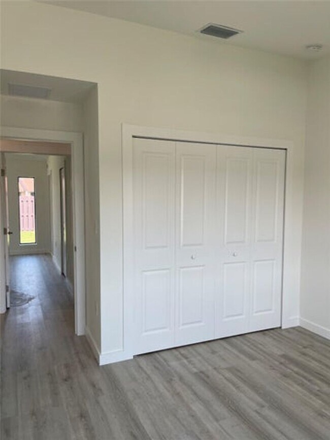 Building Photo - 4741 SW 135th Pl