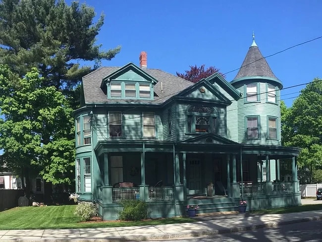 Building Photo - 283 Vinton St