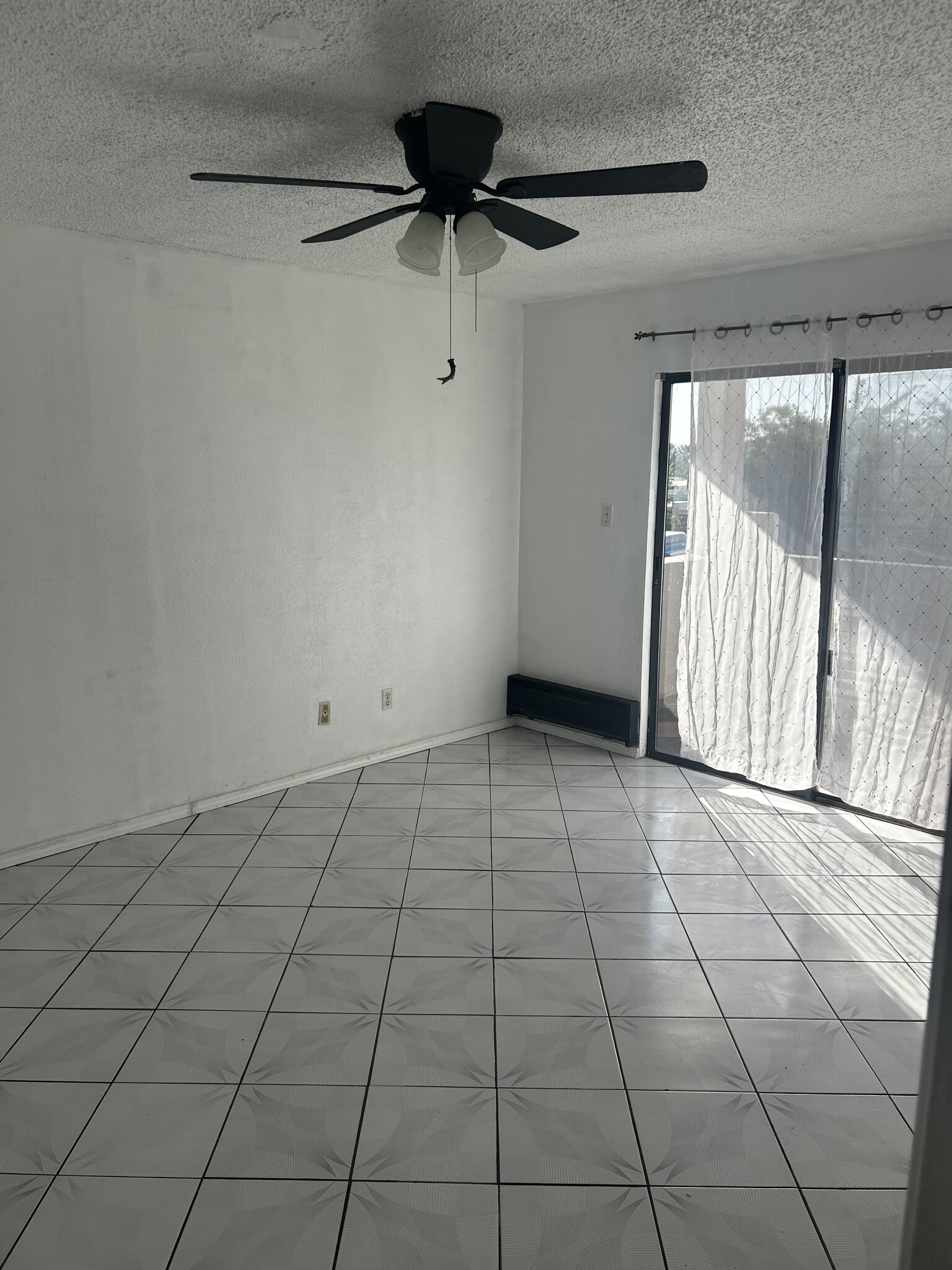 Building Photo - 1620 Birch Ct