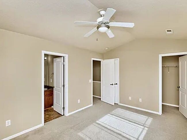 Building Photo - West Des Moines 3 bedroom 2.5 bathroom Townhome for rent!