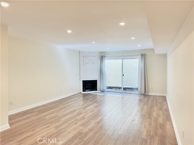 Building Photo - 525 E Verdugo Ave