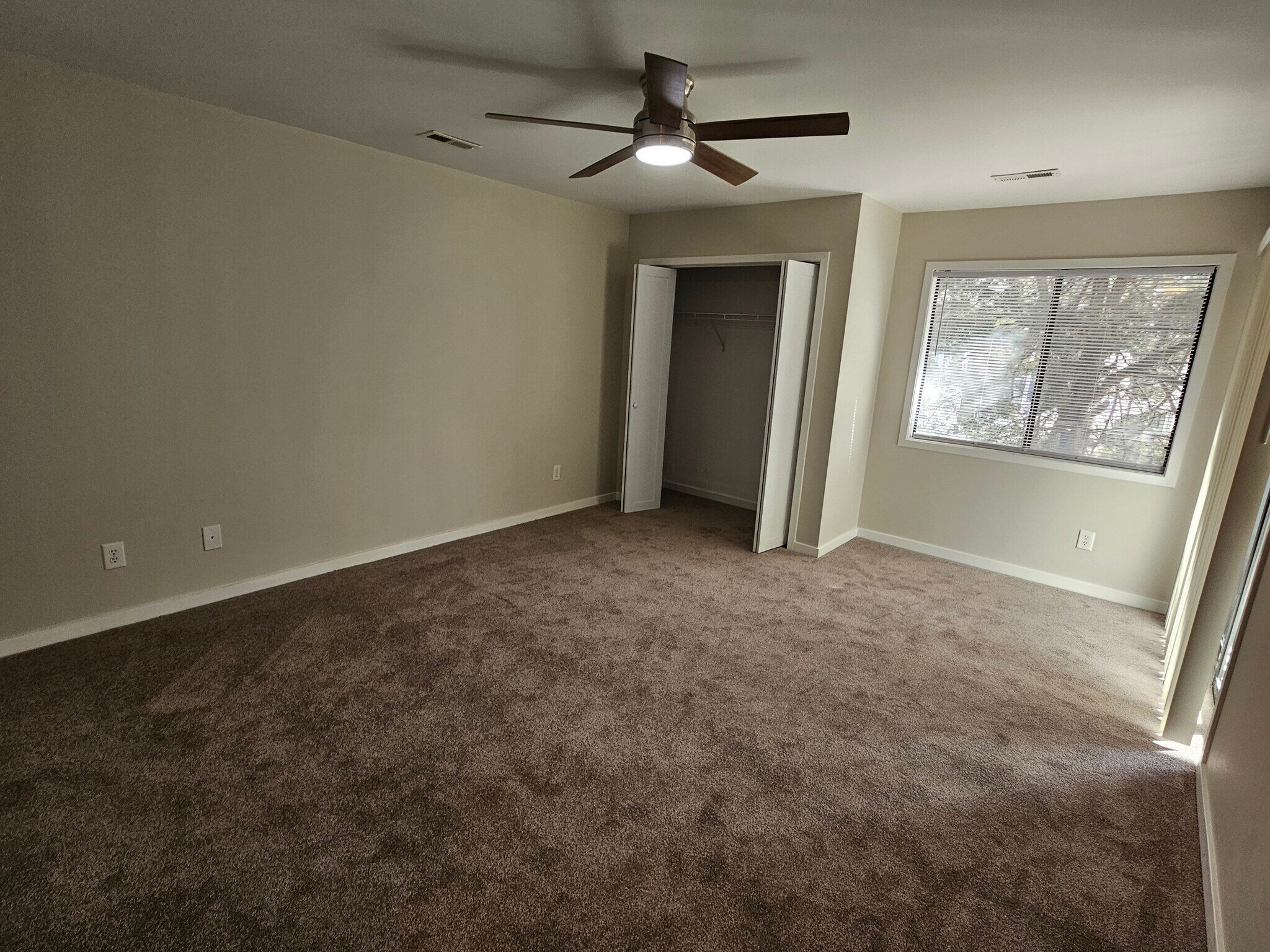 Building Photo - 1507 Military Cutoff Rd