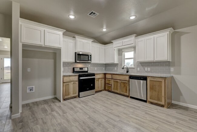 Building Photo - New Duplex For Lease in Noble on large lot. $500.00 off 1st month's rent with a 2 year lease!