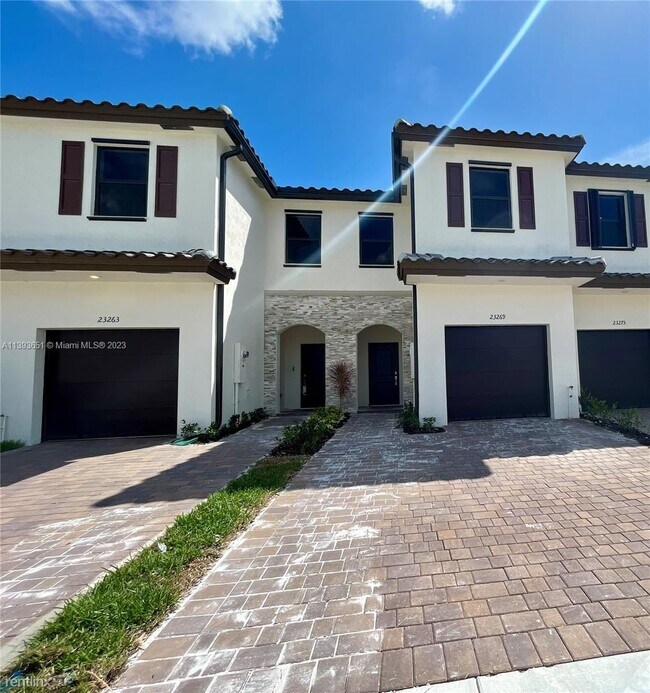 Building Photo - 3 br, 2.5 bath House - 23269 SW 111th Ave