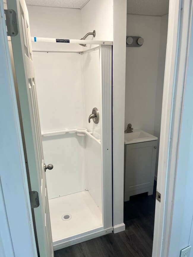 Building Photo - Apartment for Rent