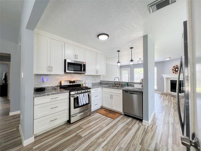 Building Photo - 1035 Wentworth Dr