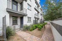 Building Photo - 2090 S Dorsey Ln