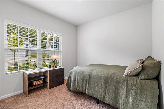 Building Photo - Earn Wealth While Leasing - Like a Homeown...