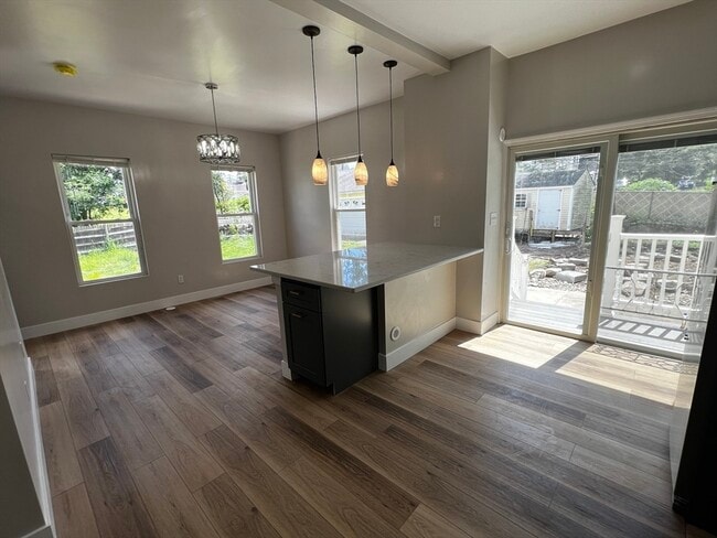 Building Photo - 56 Pelham St