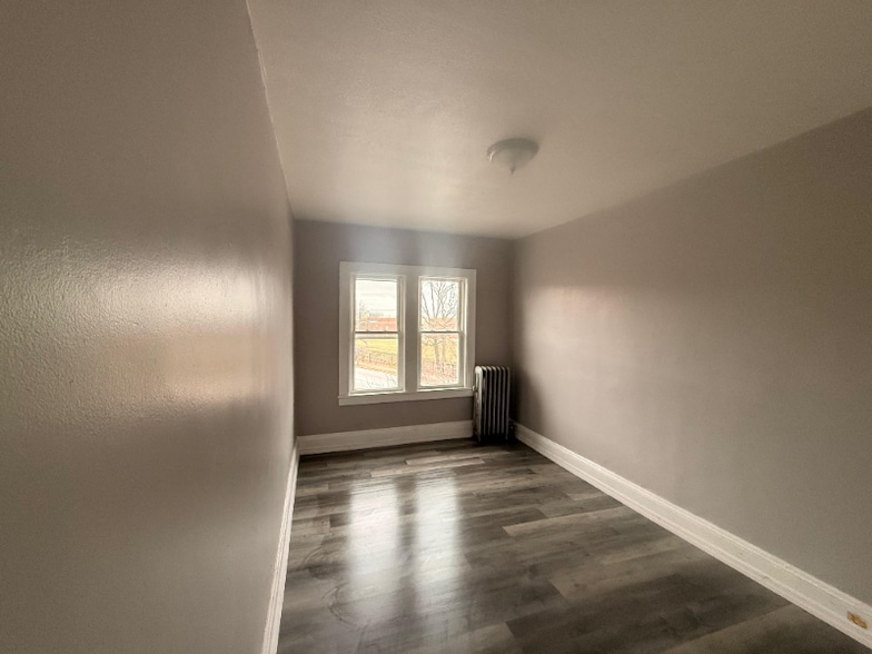 Building Photo - 14300 Lakeshore Blvd