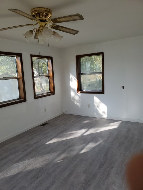 Building Photo - 1168 Leonard Dr