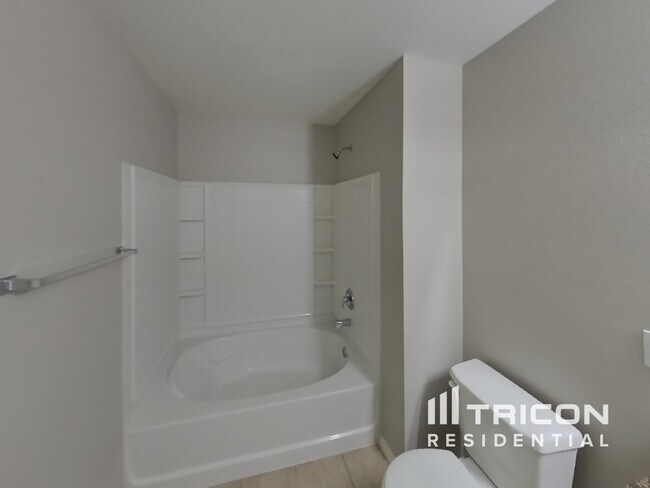 Building Photo - 1617 Village Park Trail