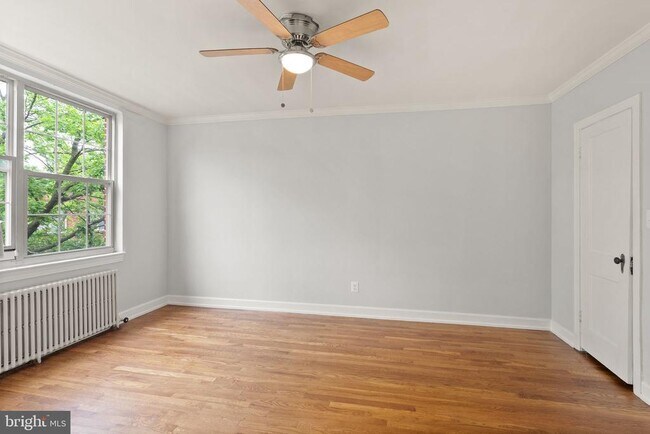 Building Photo - 939 Longfellow St NW