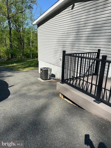 Building Photo - 57 Woodside Dr
