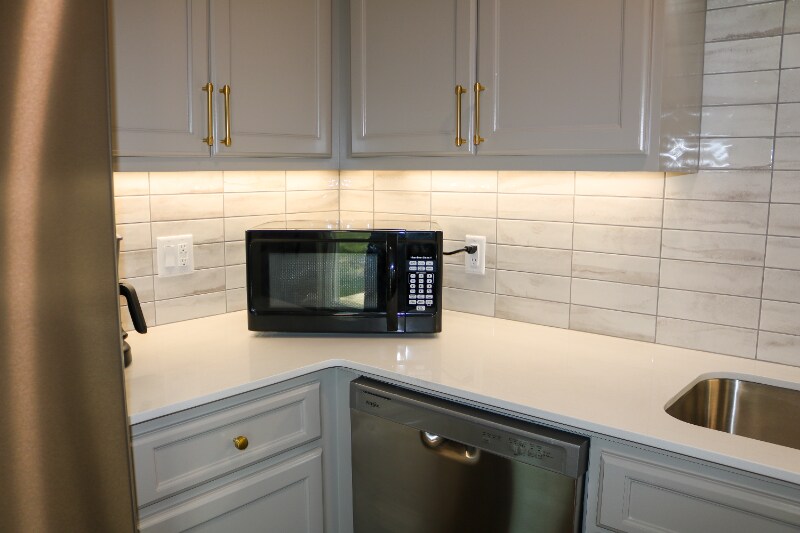 Building Photo - 805 SW 2nd St