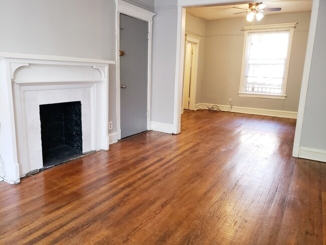 Building Photo - 3510 N Broadway